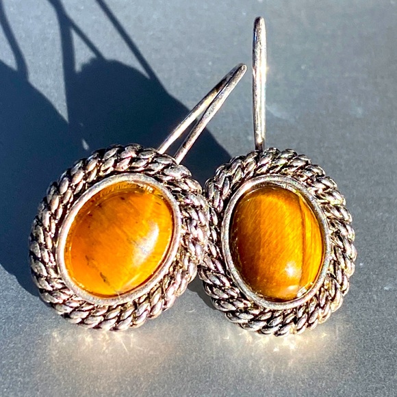 Jewelry - Avon tigers eye pierced earrings